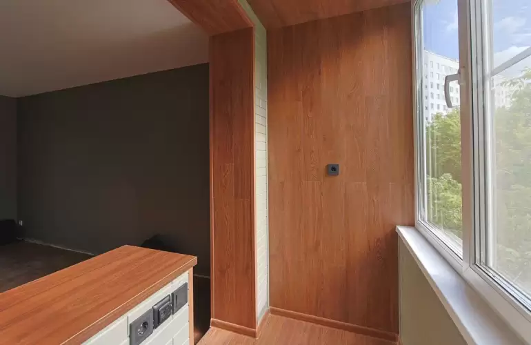 Объединение  светлого балкона с детской