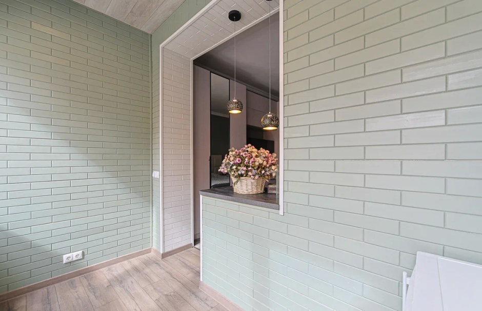 Комбинированная обшивка балкона Москва